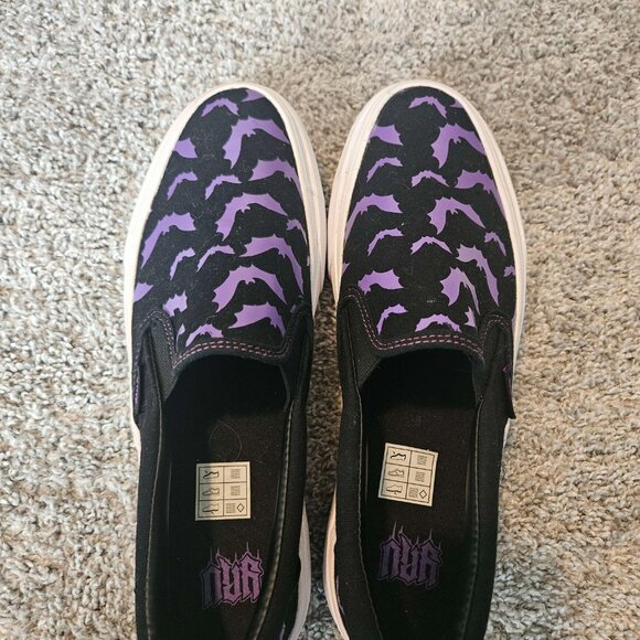YRU Chill Bat Slip-Ons, Black/Purple PLEASE READ DESCRIPTION - Picture 3 of 4